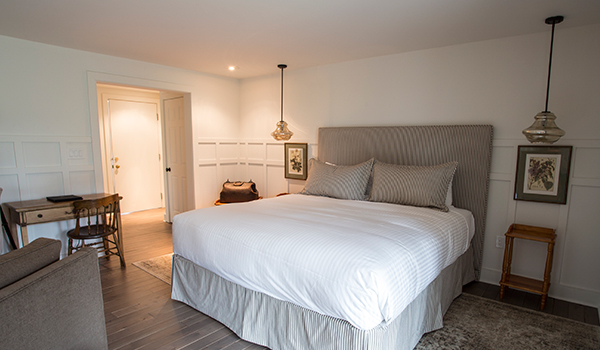 Little Inn Guest Rooms Suite Bayfield Ontario Canada